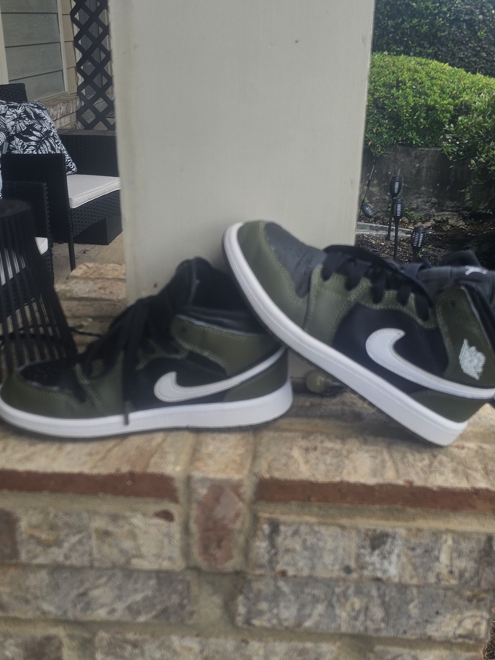 Jordan Kids Olive and Black Low-Top Sneakers - Picture 2 of 2